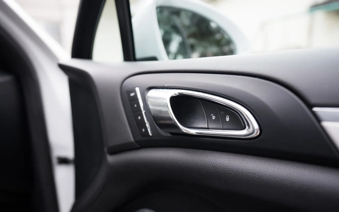 Porsche Cayenne cena 177900 przebieg: 83900, rok produkcji 2016 z Białystok małe 301